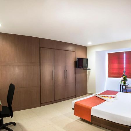 The Lotus Apartment Hotel, Venkatraman Street Chennai Exteriör bild